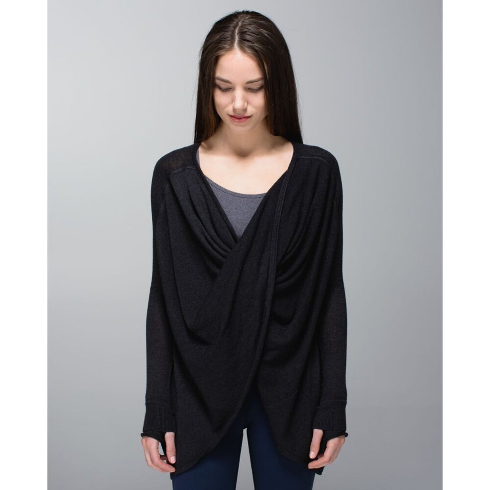 LULULEMON Sweater